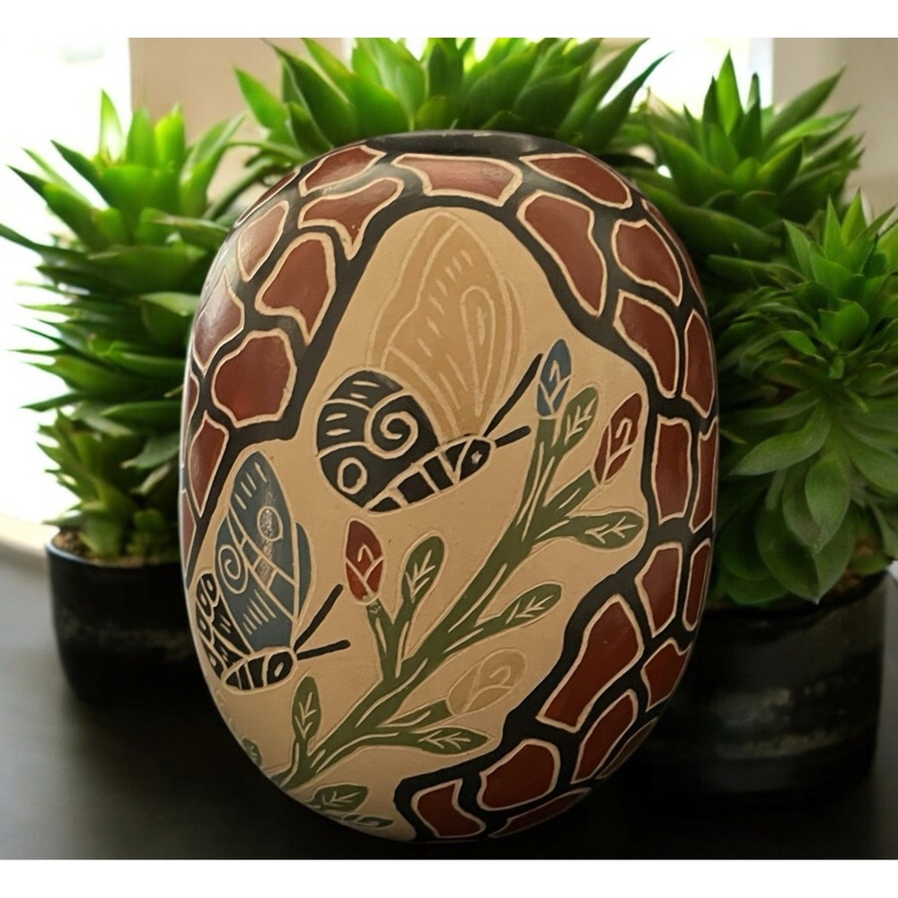 Mata Ortiz Pottery Brenda Zubia Butterfly Brick Path Folk Art Mexican Ceramics - Picture 4 of 9